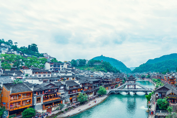 華中旅游